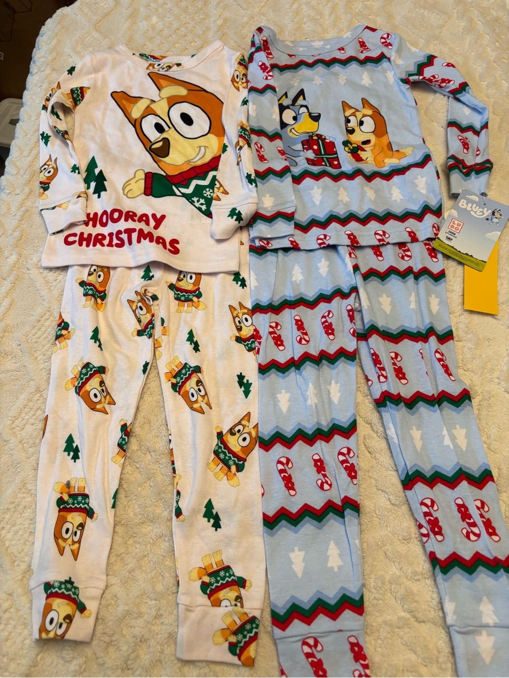 4 Pack Bluey Holiday Print Pajama Sets - White & Light Blue
Size 4T